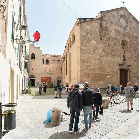 Centro Storico Carlo Alberto Alghero