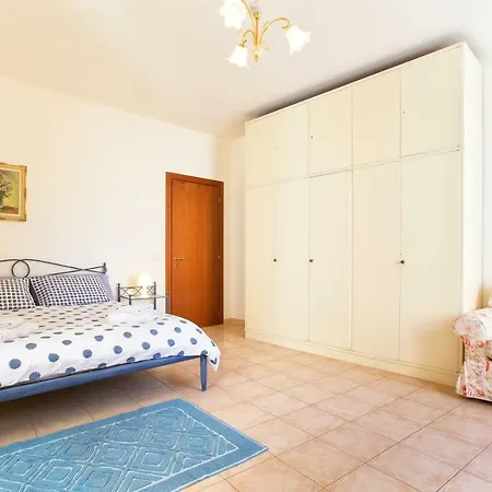 Apartment Centro Storico Carlo Alberto *
